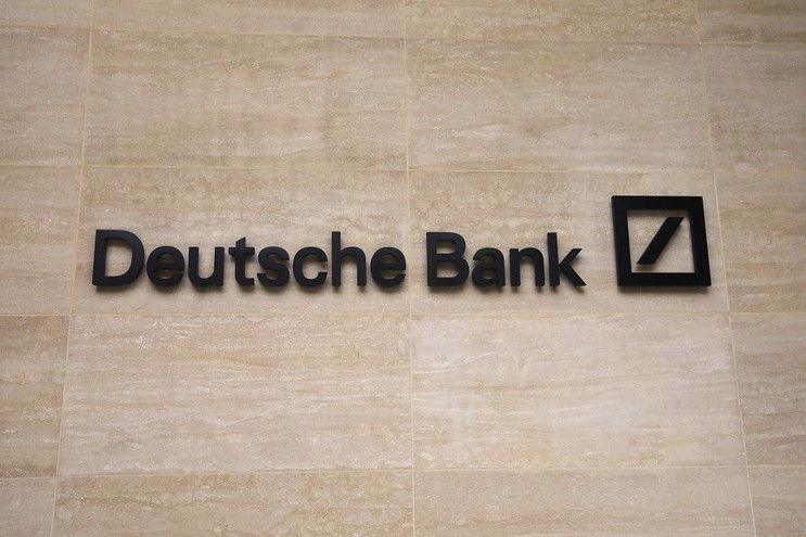 Πόλεμος στην Ουκρανία: H Deutsche Bank αποσύρεται από τη Ρωσία