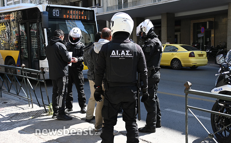 Μεγάλη επιχείρηση της ΕΛ.ΑΣ. στο κέντρο της Αθήνας με 200 αστυνομικούς και drone &#8211; Δείτε τις εικόνες και το βίντεο
