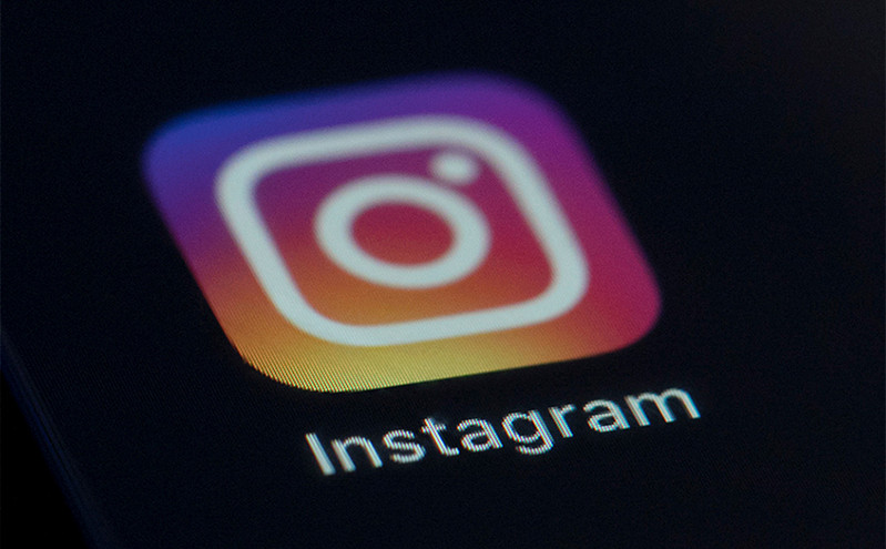 Wall Street Journal: Το Instagram «βοηθάει» τους παιδόφιλους &#8211; Τα δύο κορυφαία hashtags τους