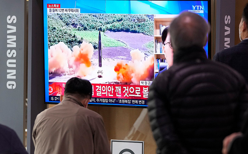 Ο βαλλιστικός πύραυλος που εκτόξευσε η Βόρεια Κορέα έπεσε μέσα στην ιαπωνική ΑΟΖ