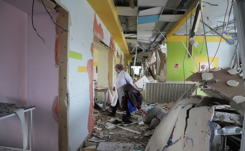 Ποιο είναι το μαιευτήριο στη Μαριούπολη που καταστράφηκε από βομβαρδισμό και θα ανακατασκευάσει η Ελλάδα