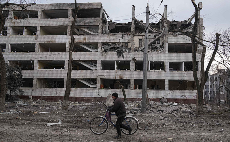 Πόλεμος στην Ουκρανία: Επιστρέφει η ζωή στην Μαριούπολη μετά την κατάληψή της από τους Ρώσους