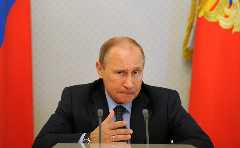 ΕΚΠΑ: «Τελείωσε» τον Πούτιν με… αφαίρεση του τίτλου του επίτιμου διδάκτορα