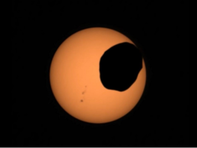 NASA: Εντυπωσιακή έκλειψη ηλίου στον πλανήτη Άρη &#8211; Διήρκησε μόλις 40 δευτερόλεπτα