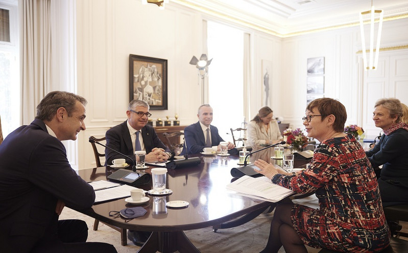 Συνάντηση Μητσοτάκη με την πρόεδρο της Ευρωπαϊκής Τράπεζας Ανασυγκρότησης &#8211; Συζήτησαν για την Ουκρανία