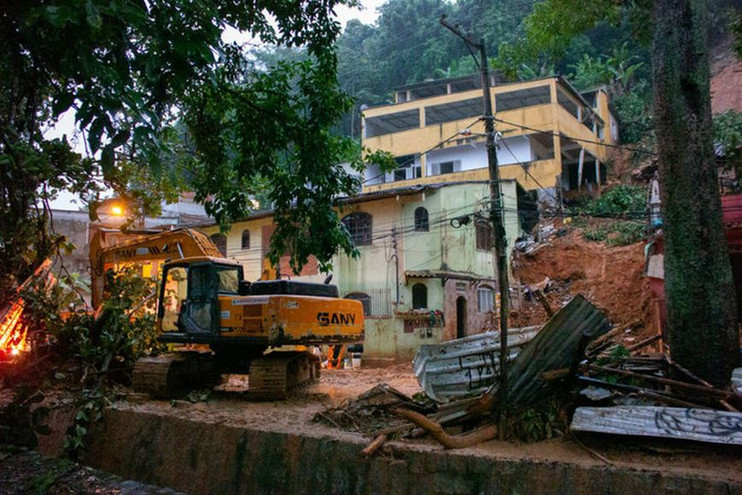 Βραζιλία: Τουλάχιστον δέκα νεκροί από τις καταρρακτώδεις βροχές στην Πολιτεία του Ρίο