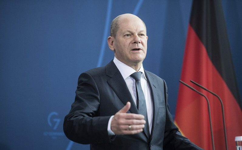 Σολτς: Η Γερμανία θα δώσει τεθωρακισμένα στην Ελλάδα για να αντικαταστήσει εκείνα που θα στείλει στην Ουκρανία
