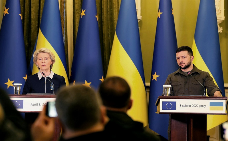 Συνάντηση Φον ντερ Λάιεν &#8211; Ζελένσκι: «Ταχεία η ενταξιακή διαδικασία της Ουκρανίας στην ΕΕ»