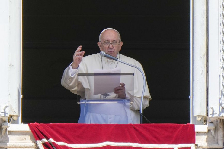 Πάπας Φραγκίσκος για Ορθόδοξο Πάσχα: Λυπηρό να ακούγονται περισσότερο τα όπλα από τις καμπάνες της Ανάστασης