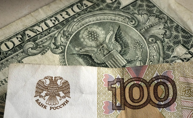 Πόλεμος στην Ουκρανία: Η Ρωσία πλήρωσε τελικά σε δολάρια τα χρέη για να «αποφύγει την χρεοκοπία»