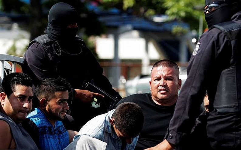 Ελ Σαλβαδόρ: Πάνω από 30.000 συλλήψεις μελών συμμοριών μέσα σε 50 μέρες