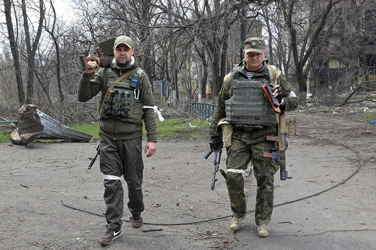 Πόλεμος στην Ουκρανία: Αμερικανοί ξεκινούν να εκπαιδεύουν Ουκρανούς στη χρήση των Howitzer