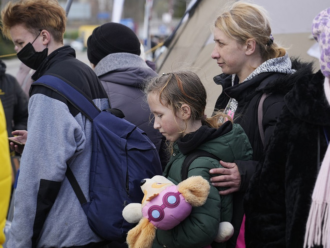 Πόλεμος στην Ουκρανία: Η Βρετανία ανακοίνωσε πως εξέδωσε 41.000 βίζες για Ουκρανούς πρόσφυγες