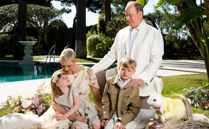 Πριγκίπισσα Σαρλίν: Η φωτογραφία με την οικογένειά της το Πάσχα μετά την επιστροφή στο Μονακό