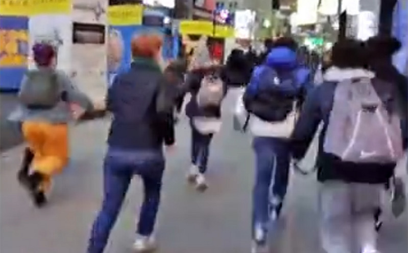 Τρόμος στην Times Square στη Νέα Υόρκη – Τουρίστες σε πανικό έτρεχαν να γλιτώσουν
