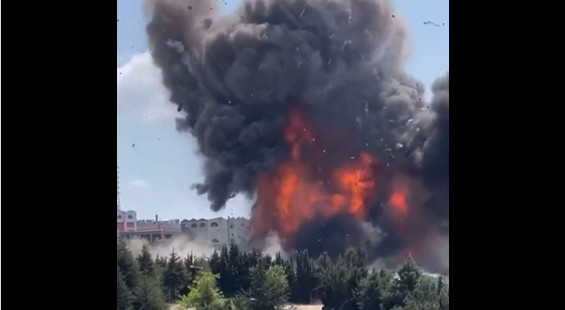 Μεγάλη φωτιά σε εργοστάσιο στην Κωνσταντινούπολη με 3 νεκρούς &#8211; Βίντεο με τη στιγμή της ισχυρής έκρηξης