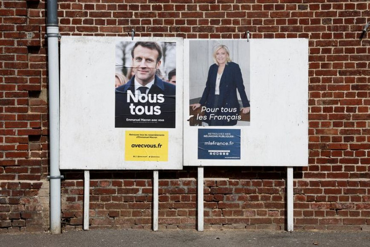 Γαλλικές εκλογές: Μακρόν και Λεπέν κοντράρονται με φόντο τον προεδρικό θώκο