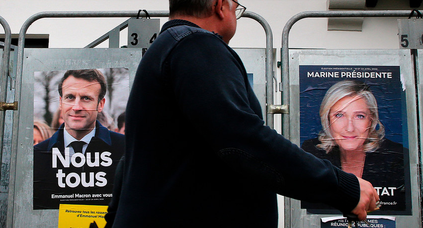 Γαλλικές εκλογές: Ο Εμανουέλ Μακρόν μπροστά, η Μαρίν Λεπέν απέναντί του στον καθοριστικό δεύτερο γύρο