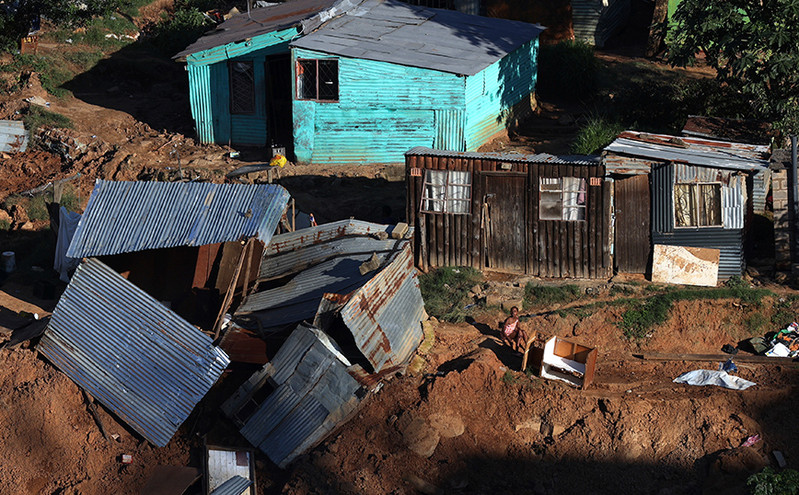Τραγωδία στη Νότια Αφρική: Σχεδόν 400 οι νεκροί από τις φονικές πλημμύρες