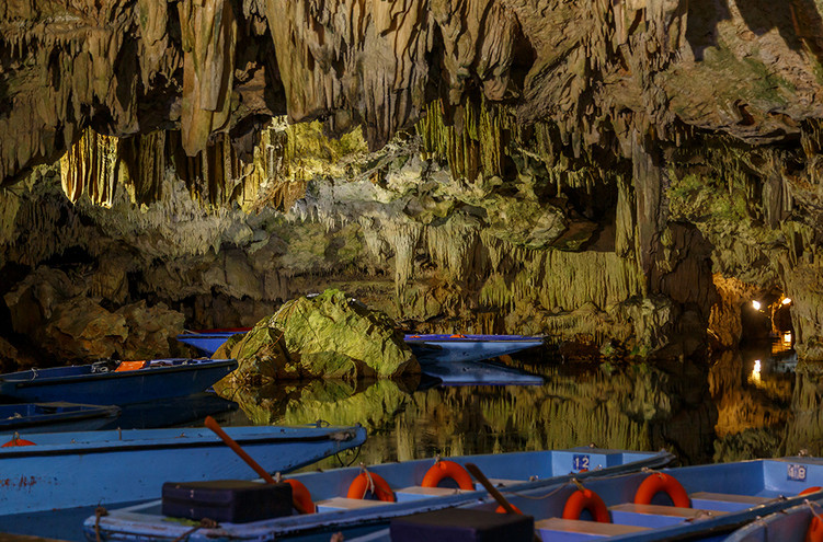 Σπήλαιο Διρού: Το θαύμα της φύσης στα έγκατα της γης στη Μάνη