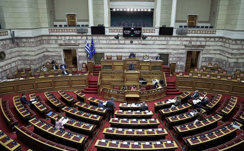 Βουλή: Αίτημα ονομαστικής ψηφοφορίας ΣΥΡΙΖΑ και ΚΚΕ επί της αρχής του νομοσχεδίου για τη δευτεροβάθμια περίθαλψη