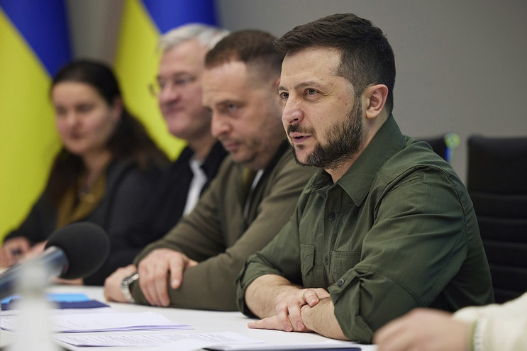 Πόλεμος στην Ουκρανία: Δεν υπάρχει συμφωνία για συνάντηση Πούτιν-Ζελένσκι, λέει σύμβουλος του ουκρανού προέδρου