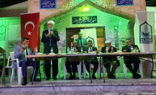 Μπουρχάν Μπαράν: Δεν αντιλήφθηκα ότι είχαν βάλει ως φόντο στο τραπέζι που καθόμουν την τουρκική σημαία