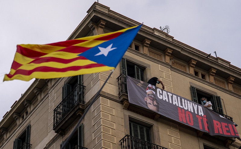 Αναβρασμός στην Ισπανία: Οι μυστικές υπηρεσίες κατασκόπευαν Καταλανούς αυτονομιστές