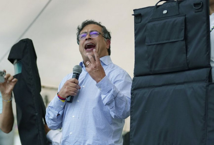 Κολομβία: Διατηρεί το προβάδισμά του ο κεντροαριστερός Γουστάβο Πέτρο πριν τις προεδρικές εκλογές