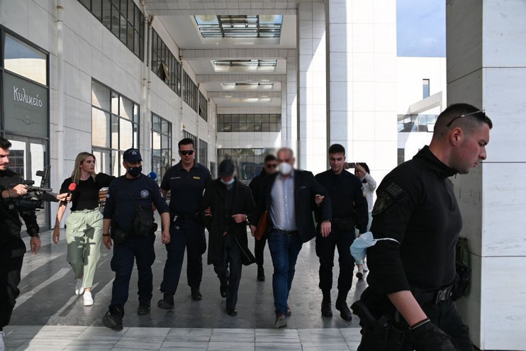 Ζακ Κωστόπουλος: «Η απόλυτη αδικία, χώνουν αθώους στη φυλακή, ντροπή τους» φώναξε ο μεσίτης μετά την απόφαση
