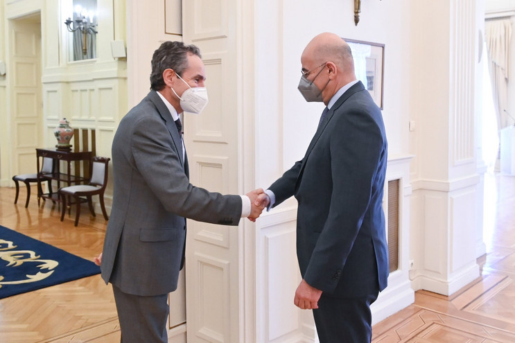 Τον νέο πρέσβη της Ισπανίας στην Ελλάδα υποδέχθηκε ο Νίκος Δένδιας