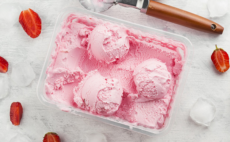 Σπιτικό παγωτό φράουλα