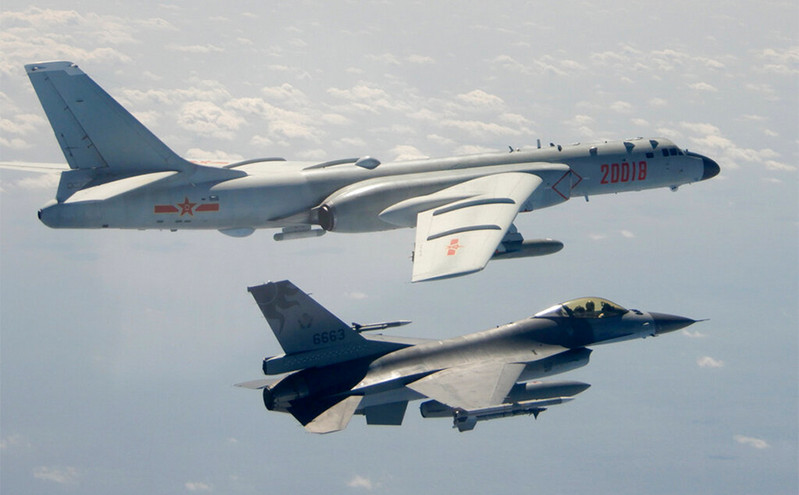 Ιαπωνία: Υπερπτήσεις ρωσικών και κινεζικών βομβαρδιστικών καταγγέλλει το Τόκιο
