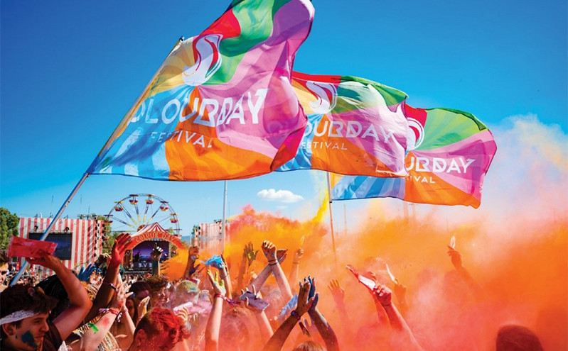 Στροβιλίσου στη μουσική και τα χρώματα του Colour Day Festival