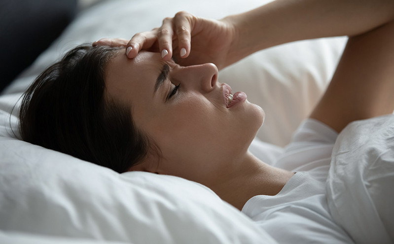 Κορονοϊός: Το σύμπτωμα που μπορεί να εμφανίσετε στον ύπνο σας από την μετάλλαξη Όμικρον 5