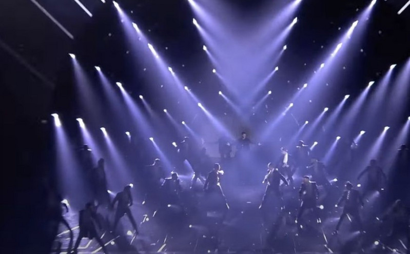 Eurovision: Δυνατή η έναρξη του Β’ Ημιτελικού – Το εντυπωσιακό χορευτικό του Ιταλού παρουσιαστή