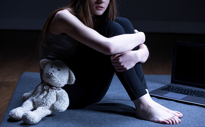 Σεξουαλική κακοποίηση παιδιών στο Διαδίκτυο: Η Κομισιόν προτείνει νέους κανόνες για την προστασία τους