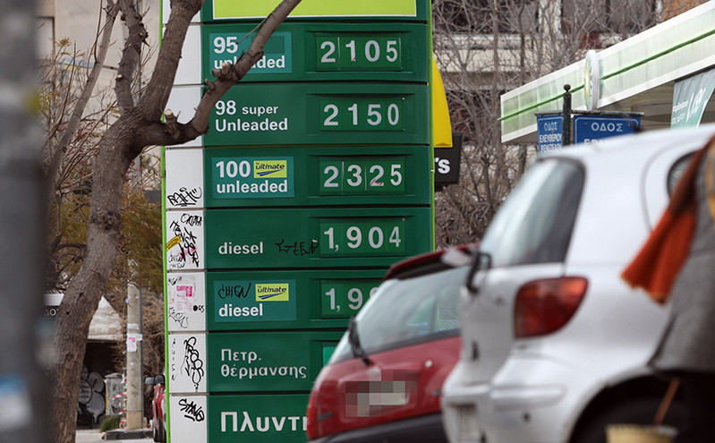 Εκτοξεύονται ξανά οι τιμές των καυσίμων &#8211; Ασμάτογλου: Έχουμε αύξηση 3,5 λεπτών