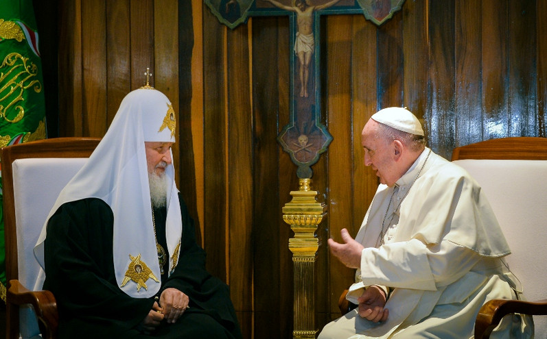 Η Ρωσική Ορθόδοξη Εκκλησία κάνει… παρατήρηση στον Πάπα Φραγκίσκο για το «παπαδοπαίδι του Πούτιν ο Κύριλλος»