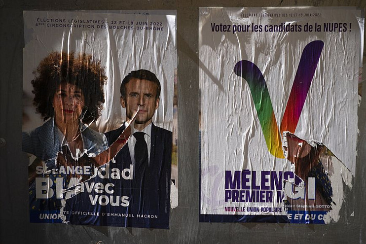 Γαλλία: Με διαφορά στήθους θα προηγηθεί το κόμμα που θα βγει πρώτο
