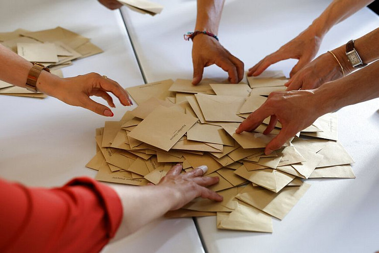 Γαλλία &#8211; Εκλογές: Νεότερες εκτιμήσεις δίνουν στην παράταξη του Μακρόν από 210 έως 230 έδρες