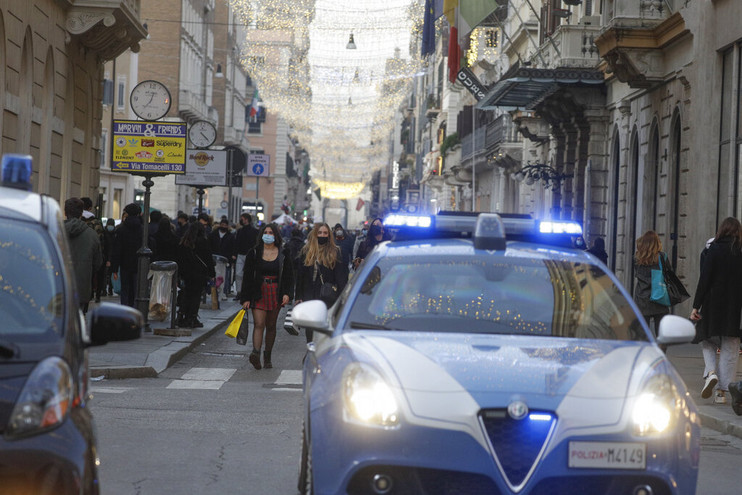 Ιταλία: Λεωφορείο παρέσυρε και σκότωσε γυναίκα, ενώ ο οδηγός έκλεινε ραντεβού με ιερόδουλη
