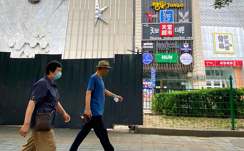 Πεκίνο: Στο στόχαστρο μπαρ που φέρεται ότι ευθύνεται για τη νέα έξαρση της πανδημίας