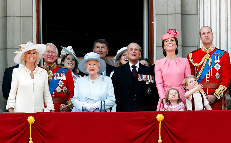 Ποιοι αποτελούν τη διάσημη βρετανική βασιλική οικογένεια &#8211; Οι κανόνες της διαδοχής και ο ρόλος της βασίλισσας