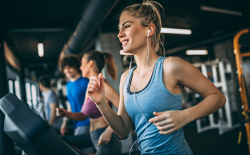 Τρία είδη άσκησης που καίνε τις περισσότερες θερμίδες και σας βοηθούν να χάσετε βάρος γρηγορότερα