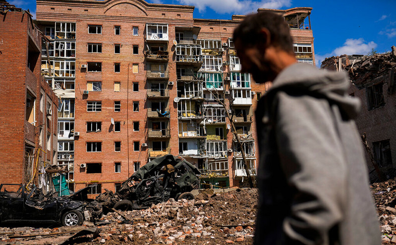 Πόλεμος στην Ουκρανία: Οι Ρώσοι εδραιώνονται στην πόλη Σεβεροντονέτσκ