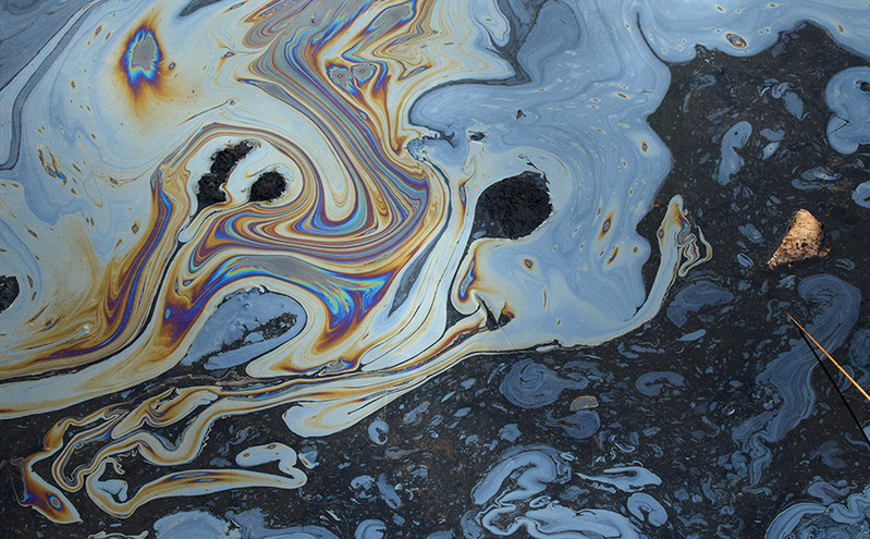 Πετρελαιοκηλίδες στις θάλασσες: Πάνω από το 90% οφείλονται σε ανθρώπινες αιτίες