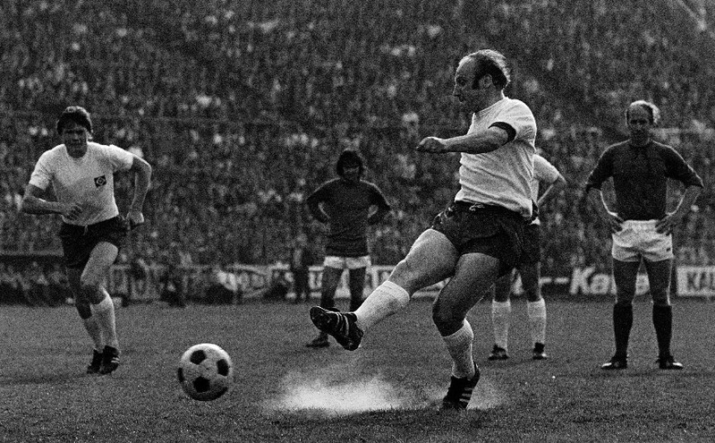 Ούβε Ζέελερ: Πέθανε στα 85 του χρόνια ο θρύλος του γερμανικού ποδοσφαίρου