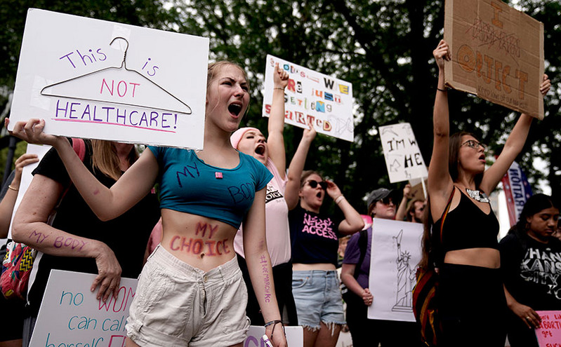 Νεαρές γυναίκες στις ΗΠΑ στρέφονται στη στείρωση μετά την απαγόρευση της άμβλωσης