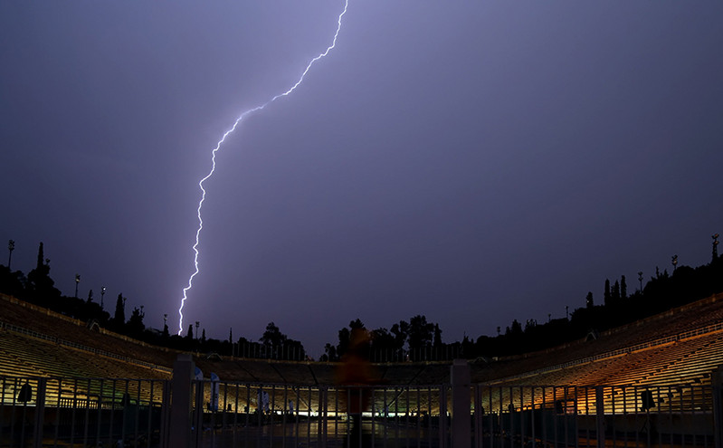 Καιρός: Πιθανό «σφυροκόπημα» από καταιγίδες τα μεσάνυχτα στην Αττική &#8211; Τα τελευταία στοιχεία